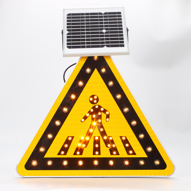 Triangle Solar Powered LED PedestrianCrossing Warning Signage