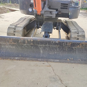 Mini-pelleuse sur chenilles hydraulique HITACHI ZX30U de 3 tonnes à prix avantageux – Chargeuse-bouteur niveleuse - Product Image 5