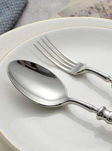 Ensemble de couverts rétro en acier inoxydable 304 allemand, couteau à steak, cuillère à dessert, acier inoxydable haut de gamme pour <span class=keywords><strong>restaurant</strong></span> - Product Image 3