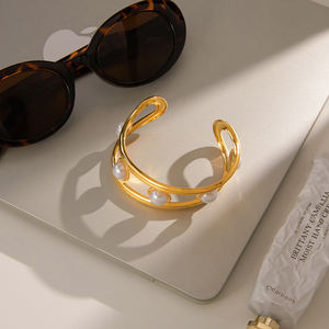 Brazalete Grueso de Perlas de Cristal en Capas de J&D Fashion, para Fiestas y Eventos - Product Image 4