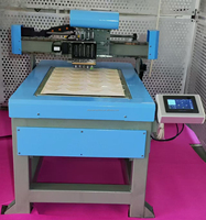 Machine de programmation automatique de poinçonnage et de perforation du cuir CNC pour l'intérieur automobile, pour les housses de siège de voiture en tissu