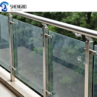 Système de garde-corps en verre sans cadre à canal en U pour balcon en PVC avec base en aluminium pour escaliers, villas et centres commerciaux