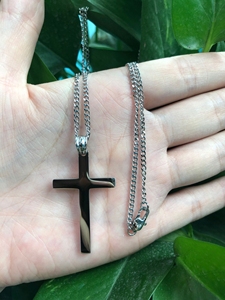 Kalung Liontin Fashion Sederhana Perhiasan Minimalis Rantai Baja Anti Karat Lapis Emas Salib Krusifiks - Product Image 6