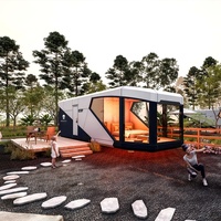 Maison conteneur moderne tendance pour l'extérieur, maison mobile, cabane en bois, mini-capsule spatiale, chambre d'hôtel, maison préfabriquée miniature