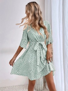Nuevo Vestido Casual Corto con Estampado Floral, Cuello en V, Volantes, Media Manga y Cinturón para Mujer - Product Image 4