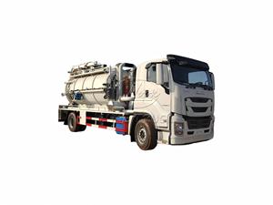 Prix du camion d'aspiration Isuzu avec pompe à vide MORO d'Italie, véhicule de transport de fosses septiques, hydro-excavatrices, fabricant de camions d'aspiration - Product Image 1