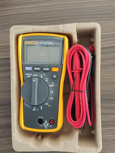 116 fluke/116c נכון-rms hvac, 600v, ספירה 6000, מדחום & microamps, loz, חתול iii 600v - Product Image 2