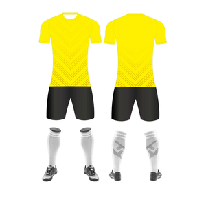 Vente en gros de maillots de football 100% polyester pas chers, kits personnalisés, uniformes d'entraînement de football professionnels pour hommes, shorts respirants et rapides - Product Image 3