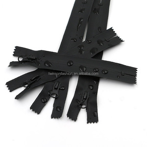 Bán Buôn Tùy Chỉnh Nylon Kim Loại Dây Kéo Thanh Trượt Puller 3 #5 #8 # Đầy Màu Sắc Nhựa Khắc Kẽm Hợp Kim Hàng May Mặc Quần Áo Túi - Product Image 3