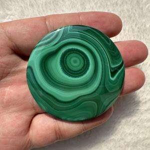Vente en gros 1 pièce Disque rond poli en malachite naturelle, Pierre de paume compagnon de poche et cadeau attentionné - Product Image 3