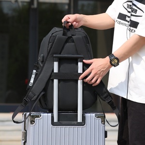 Sac à dos de sport décontracté, style moderne et simple, résistant à l'eau, grand espace, avec chargement USB - Product Image 5