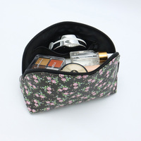 Trousse de Maquillage Portable Écologique Florale Rétro en PU Grande Capacité avec Fermeture Éclair pour Femmes et Filles – Idéale pour le Voyage et le Rangement