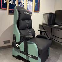 Fauteuil inclinable de gaming e-sport avec structure en acier métallique, base coulissante à roulettes, confortable pour les gamers