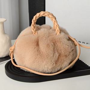 Borsa a Secchiello Vintage Retrò da Donna in Paglia e Rattan con Chiusura a Cerniera, Morbida Pelliccia <span class=keywords><strong>Invernale</strong></span>, Vendita Calda - Product Image 3