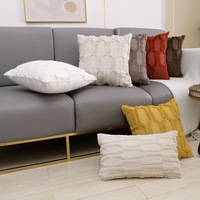 Housse de coussin lombaire moderne géométrique carrée en peluche brodée avec fermeture éclair pour salon