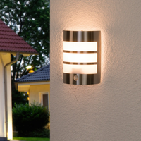 Lampu Dinding Luar Ruangan Modern IP44 Stainless Steel Half Globe PC Shade dengan Pemasangan Permukaan untuk Taman E27