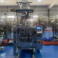 Machine d'emballage verticale automatique pour sachets de liquides visqueux à coins arrondis de forme spéciale