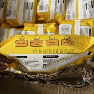 Tisu Basah Bayi Grosir Air Murni untuk Membersihkan Tangan dan Wajah 10 bungkus dengan Kotak Penyimpanan - Product Image 6