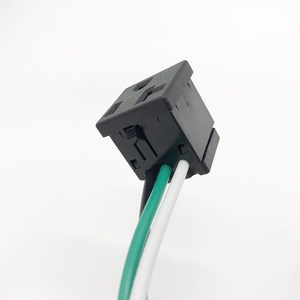 Cable de alimentación de CA NEMA 5-15R personalizado para EE. UU. con arnés de cableado de salida hembra, funda trenzada y cable de tierra con terminal de anillo - Product Image 2