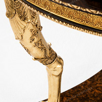 Table basse élégante classique européenne en bois de bouleau sculptée à la main Table centrale ronde pour meubles de salon