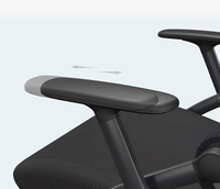 Chaise de bureau ergonomique pliable avec dossier en maille, structure métallique à 4 pieds et accoudoirs réglables pour salle de conférence