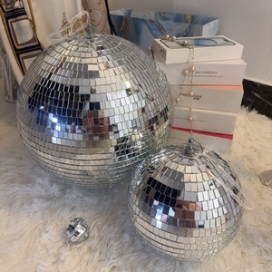 ลูกบอลดิสโก้ขนาดใหญ่ 20 นิ้ว แบบแขวน สีเงิน หมุนได้ ทำจากแก้ว เหมาะสำหรับบาร์ ดีเจ คลับ แสงไฟเวที งานปาร์ตี้วันหยุด - Product Image 6