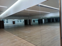 Miroir mural moderne en aluminium à grande feuille Miroir de salle de danse Miroir de salle de pratique Miroir de salle de yoga usine
