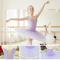S0086 En gros Tutu de ballet professionnel pour enfants, violet clair, col en V, strass, tulle rigide superposé pour spectacle de ballet