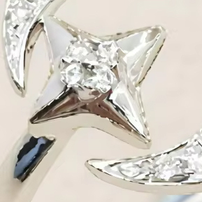 Anillo de oro de 18 quilates de gama alta de la serie CHIC Diseño clásico simple con perlas y diamantes incrustados Luna y estrella que coexisten - Product Image 4