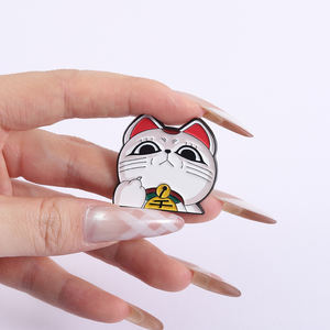 Turbo Granny Lucky Cat esmalte Pins Anime japonés Kawaii gato broches solapa insignia bolsa joyería regalo para Fans amigos - Product Image 4