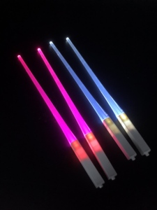 Los Mejores <span class=keywords><strong>Palillos</strong></span> Luminosos con Forma de Sable de Luz, <span class=keywords><strong>Palillos</strong></span> LED Brillantes <span class=keywords><strong>para</strong></span> Fiestas Neon, Decoración <span class=keywords><strong>para</strong></span> Fiestas, <span class=keywords><strong>Palillos</strong></span> LED - Product Image 6