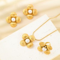 Ensembles de bijoux de luxe pour femmes en acier inoxydable plaqué or 18 carats collier de fleurs exagérées boucles d'oreilles bague mode Design élégant