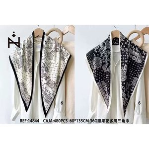 Sciarpa Triangolare Multiuso Paisley 60*135CM 36G per Donna, Accessorio Moda - Product Image 3