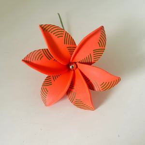 Pique à cheveux en plumeria, accessoires capillaires floraux en mousse, tige unique, diadème artificiel style insulaire, diadème hibiscus polynésien, Hakus - Product Image 3