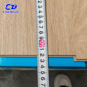 Revêtement de sol SPC gaufré de luxe - Grain de <span class=keywords><strong>bois</strong></span> profond anti-taches pour salon, bureau, prix usine - Product Image 3