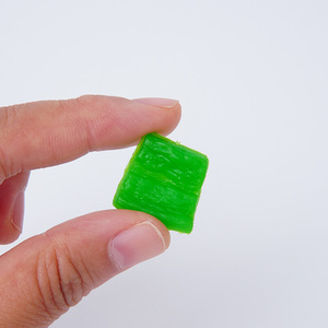 Cubes de poivron vert et rouge simulés en PVC, accessoires de comptoir de commande pour restaurants, accessoires de préparation de plats simulés - Product Image 4
