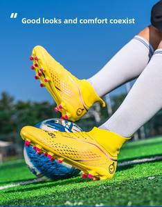 Crampons de football professionnels pour adultes et étudiants Nouvelles chaussures d'entraînement sur le terrain pour hommes et femmes avec de longues pointes - Product Image 6