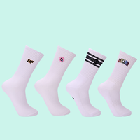 Chaussettes de sport personnalisées avec broderie de créateur pour hommes Chaussettes brodées personnalisées avec logo en coton respirant