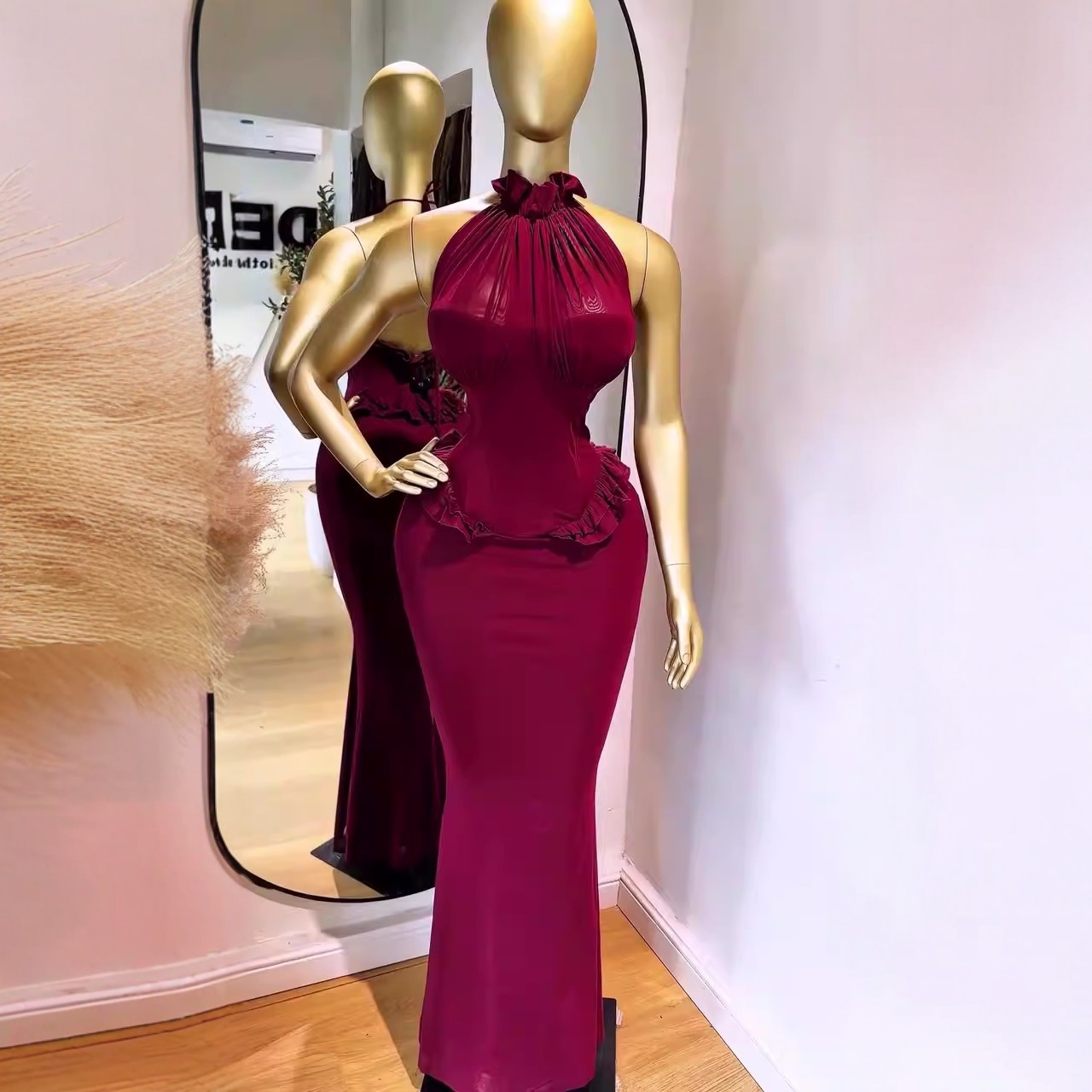 Wholesale Women's Evening Dress 20256 Autumn Winter Western Halter Neck  Sleeveless Waist-Tight Slim Fit Long Gown| Alibaba.com
