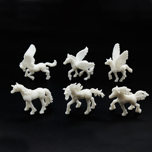 Set per Bambini Fai-da-Te per Dipingere il Proprio Unicorno |   Kit Creativo di Pittura in PVC con 4 Figure Assortite di Unicorni - Product Image 5