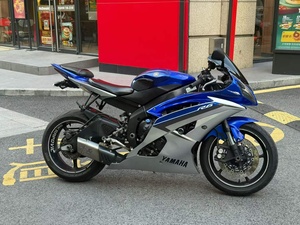 Moto sportive YZF-R6 599cc 4 cylindres refroidie par eau, course haute vitesse - Product Image 2