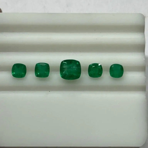 เบาะรองนั่งคริสตัลสีเขียวมรกต8มม. ประดับอัญมณีธรรมชาติทรงวงรีตัดเป็นชิ้นพิเศษสำหรับเครื่องประดับสร้อยคออัญมณีหลวม - Product Image 3