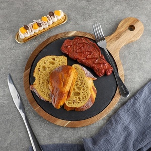 Assiette ronde en bois d'acacia avec poignée pour pizza sushi steak cuisine occidentale noire plats et assiettes de <span class=keywords><strong>barbecue</strong></span> assiette en bois - Product Image 5