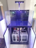 Aquarium rectangulaire moderne en verre ultra-clair de luxe pour poissons de récif, aquarium d'eau de mer pour salon