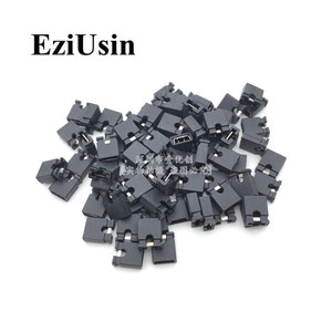 Connecteurs de broches ouvertes EziUsin Jumper Caps 2,54 mm noirs à insertion droite - Product Image 2