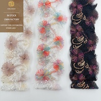Dentelle perlée en polyester soluble dans l'eau en gros, garniture en dentelle 3D, accessoires en tissu, bord ondulé, broderie de perles et de paillettes, dentelle colorée