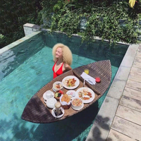 Plateau flottant moderne et durable en rotin, plateau de petit-déjeuner flottant et plateau à thé de l'après-midi pour la plage, l'hôtel, le bord de la piscine, la villa