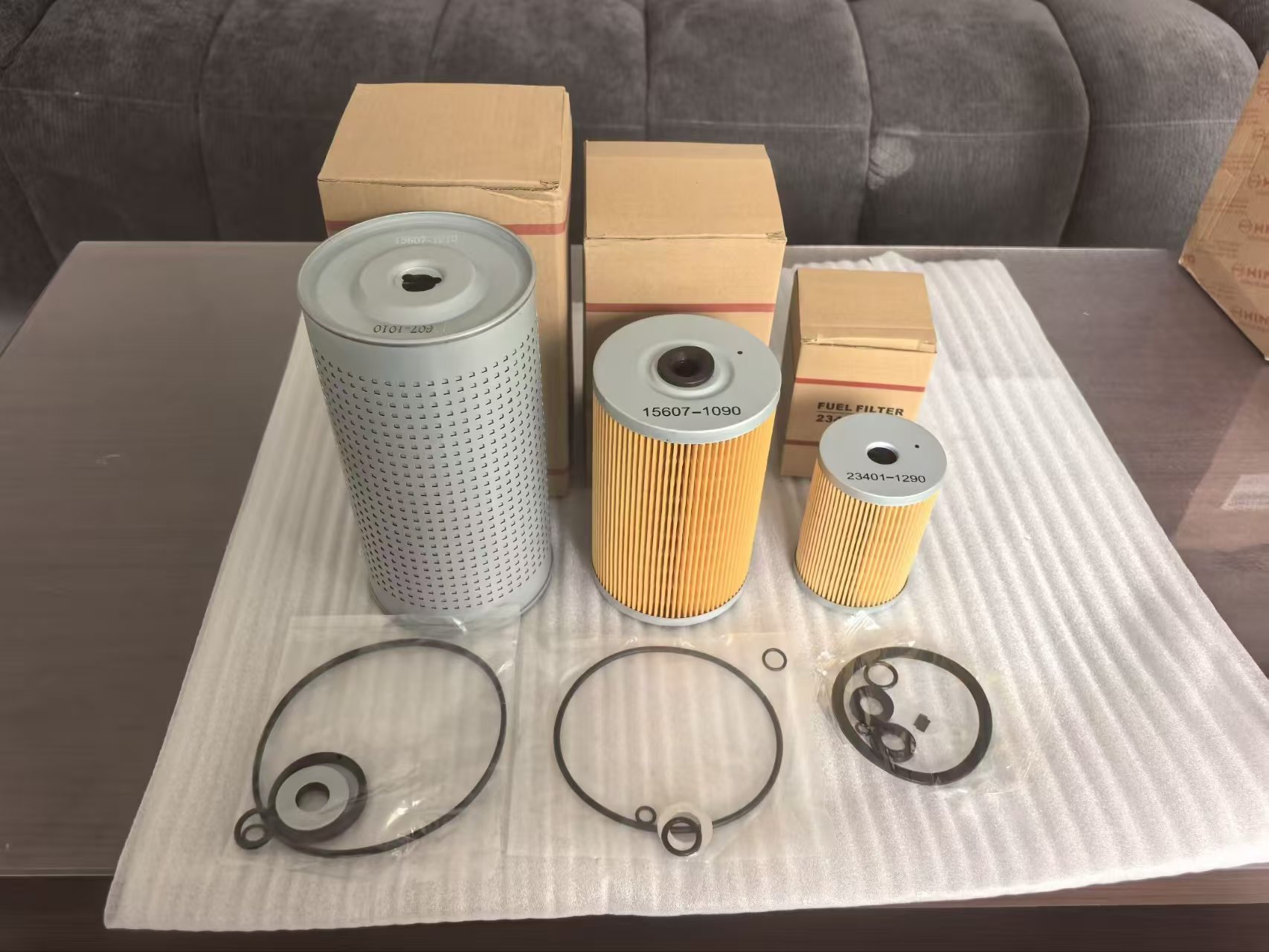 Optimice el Rendimiento con Soluciones filtro de combustible hino