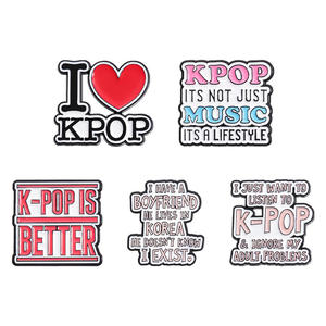 Kpop es mejor Pin esmaltado Solo quiero escuchar Kpop Ignorar mis problemas <span class=keywords><strong>de</strong></span> adultos Broche Insignias <span class=keywords><strong>de</strong></span> solapa Fans del grupo <span class=keywords><strong>de</strong></span> bandas pop - Product Image 3