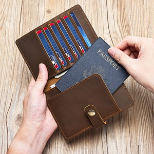 Portefeuille de voyage en cuir Crazy Horse vintage avec logo personnalisé, porte-passeport multifonction avec emplacements pour cartes SIM - Product Image 2